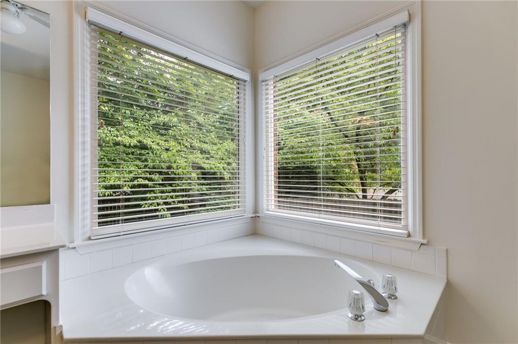 9395 Clublands Drive, Alpharetta, Georgia image 34