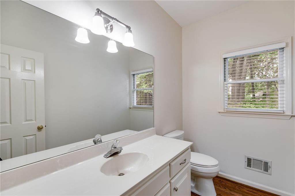9395 Clublands Drive, Alpharetta, Georgia image 35