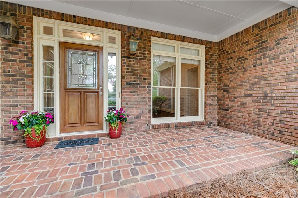 9395 Clublands Drive, Alpharetta, Georgia image 2