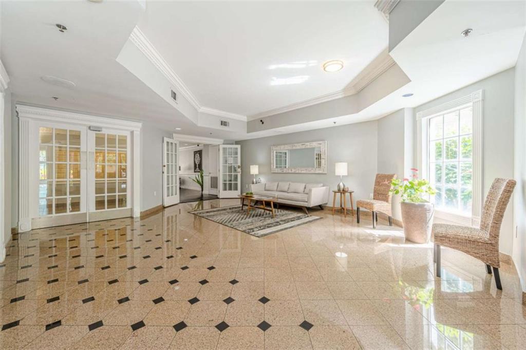 1 Biscayne Drive NW 806