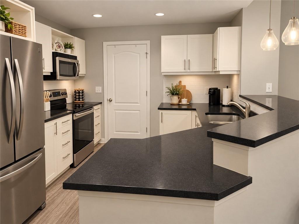 390 17th Street NW 3062