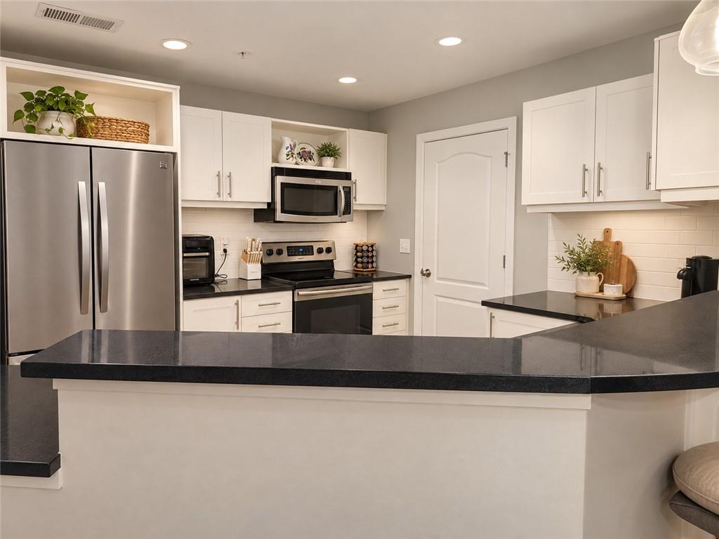 390 17th Street NW 3062