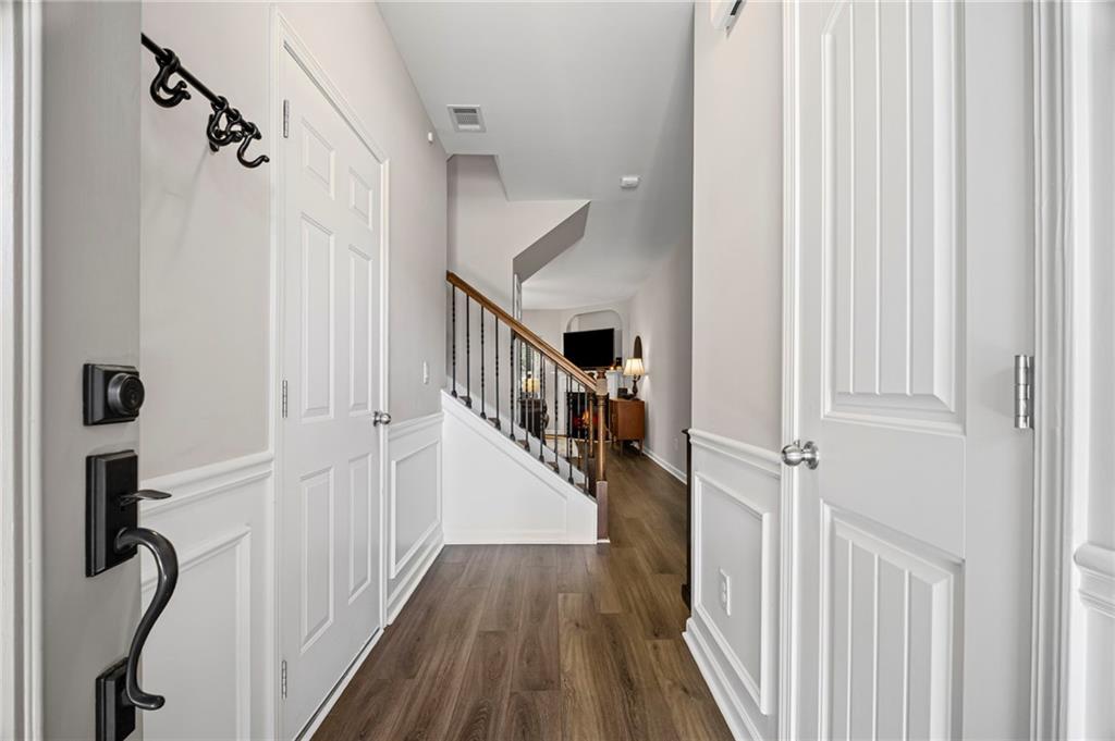 5575 Hedge Brook Drive