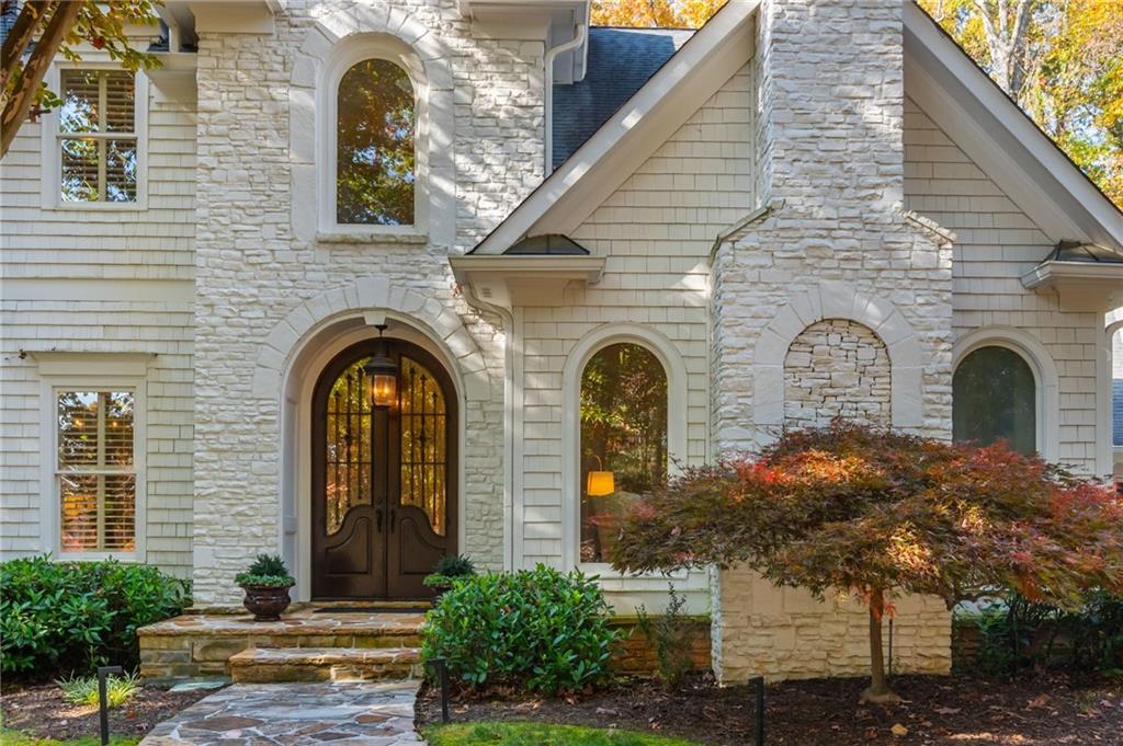 4150 Chimney Heights NE