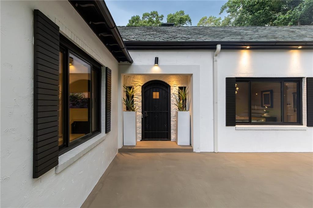 737 W Conway Drive NW