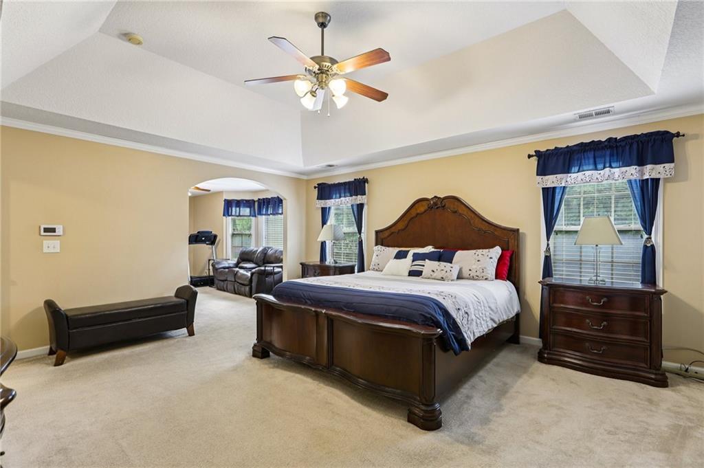 2802 Village Park Drive E