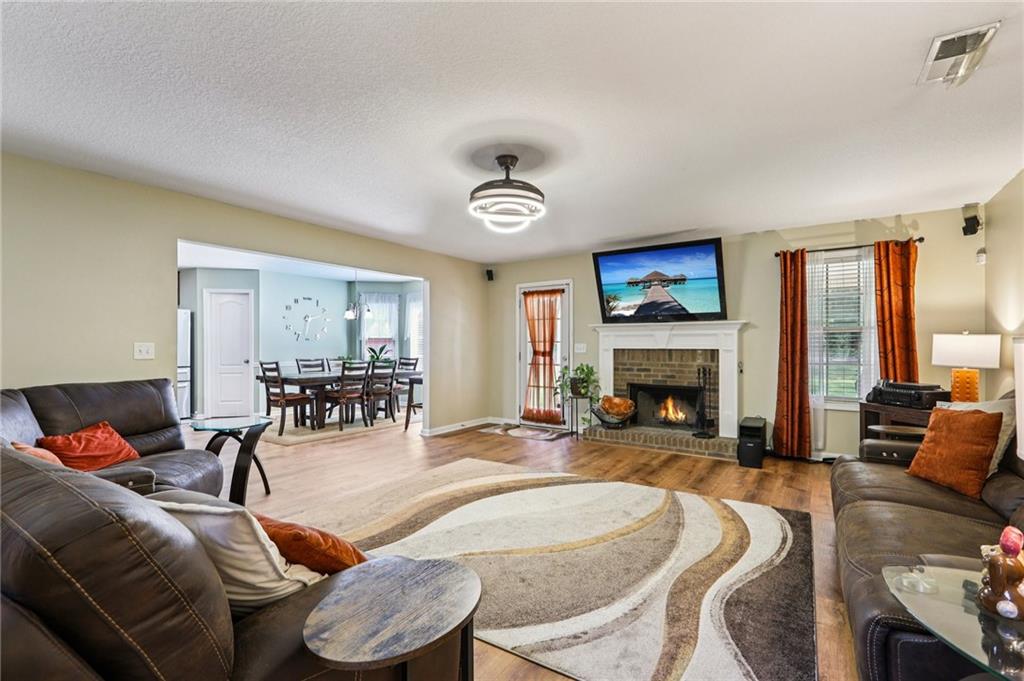 2802 Village Park Drive E
