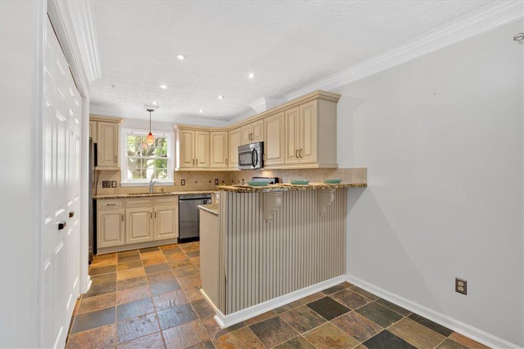 3075 Camden Way, Alpharetta, Georgia image 11