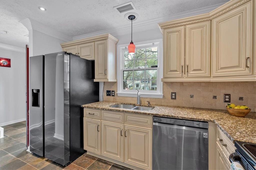 3075 Camden Way, Alpharetta, Georgia image 14