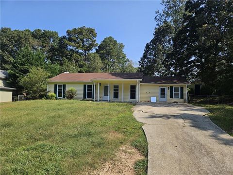 Homes For Sale - 219 Heritage Way<br/> Auburn, GA 30011