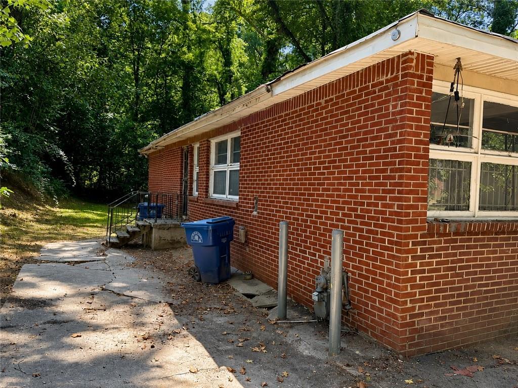 223 Childs Drive NW