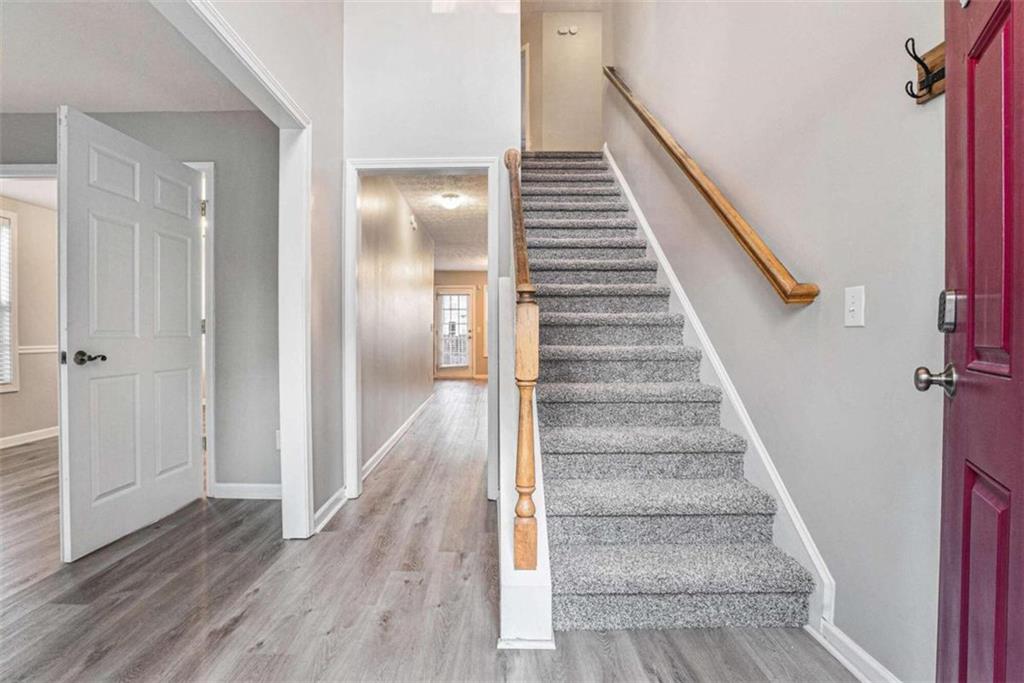 3292 Shady Valley Court