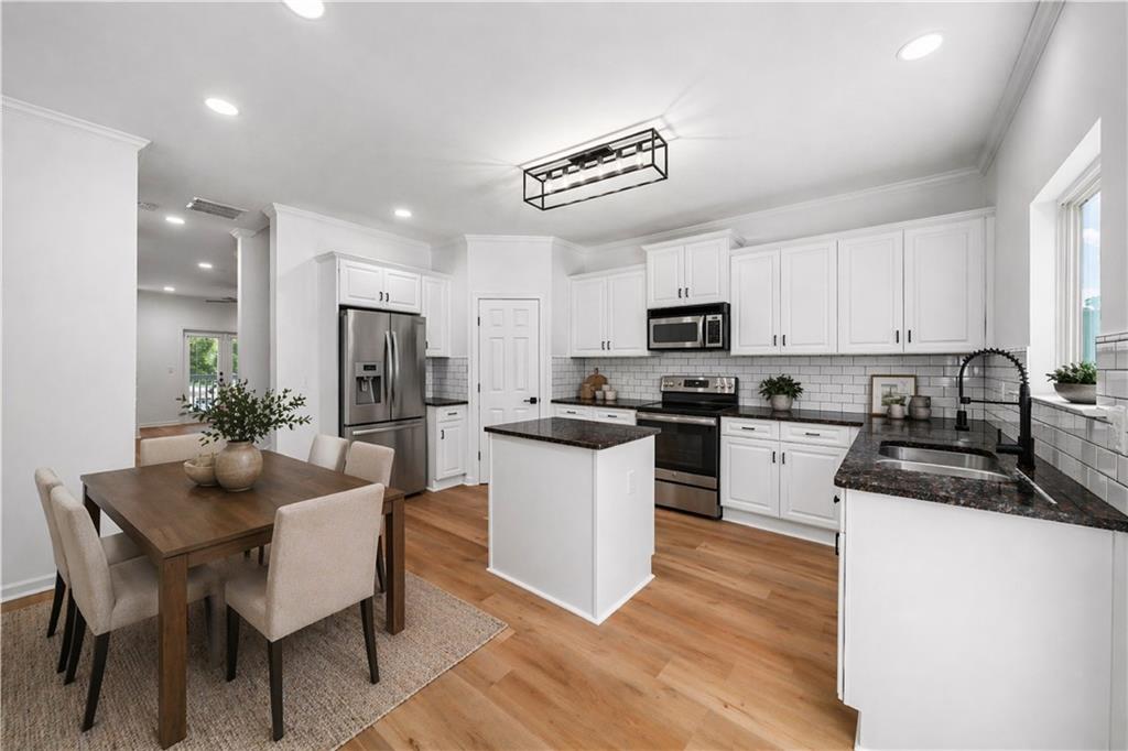 1232 Liberty Parkway NW