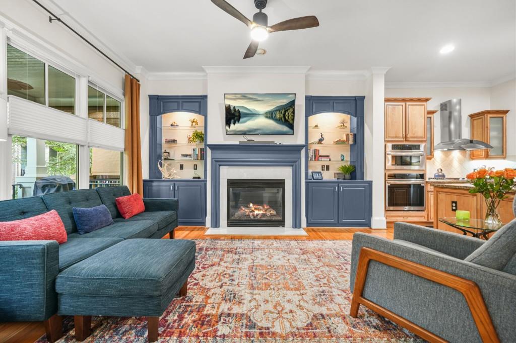 395 Laurent Street NW 4