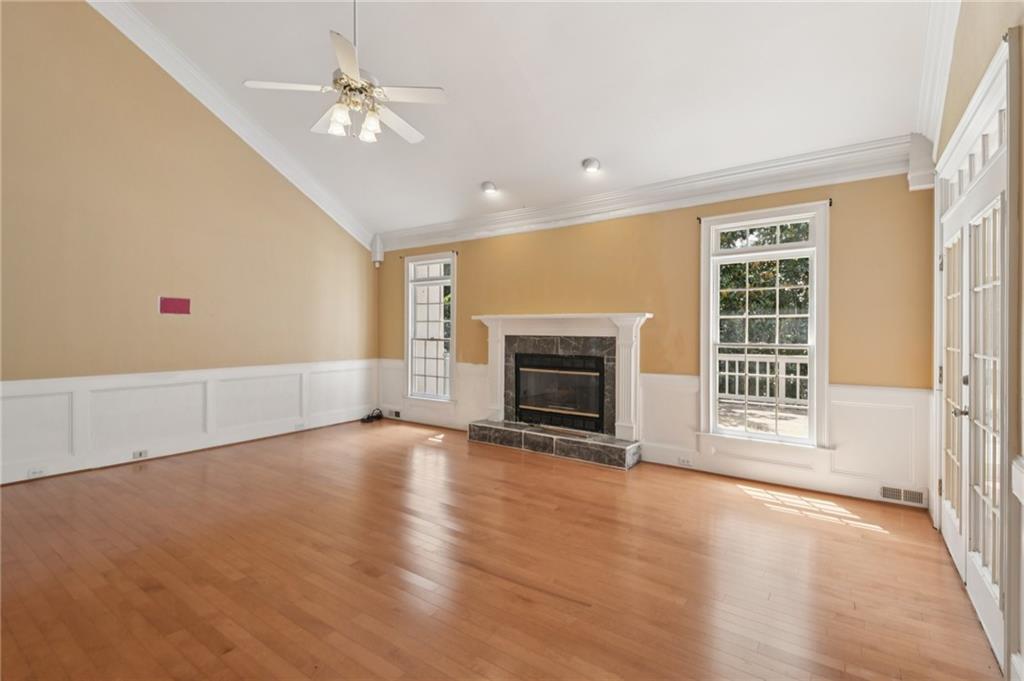 2911 Chesterfield Way SE