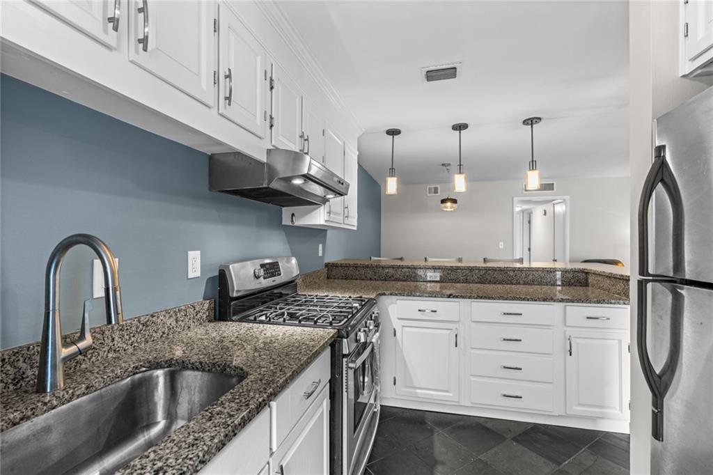 401 Woodcliff Drive, Atlanta, Georgia image 6