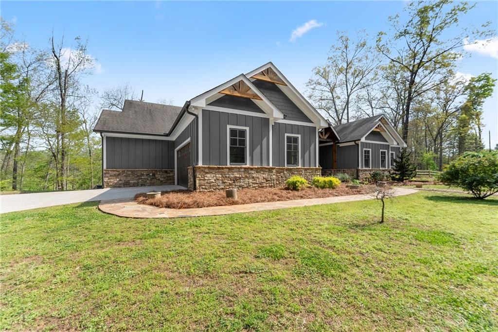 319 River Valley Road