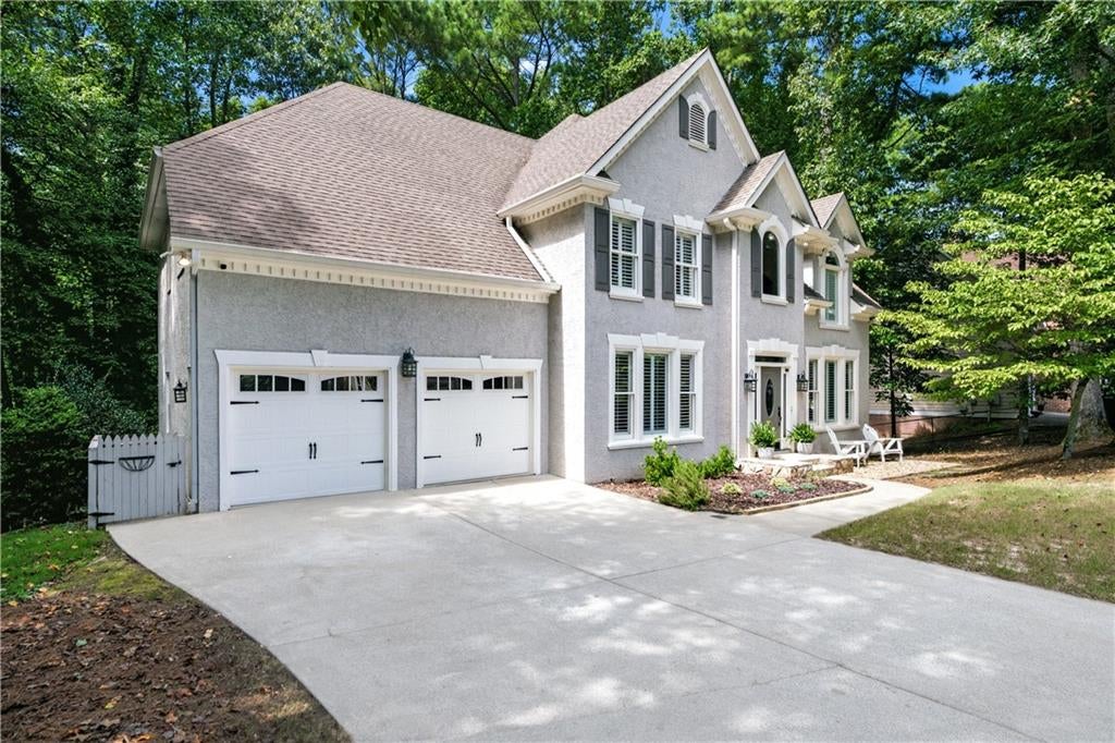 1053 Longwood Drive