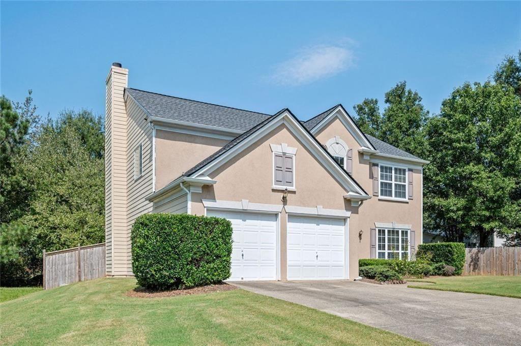 661 Glenbarrett Court NE