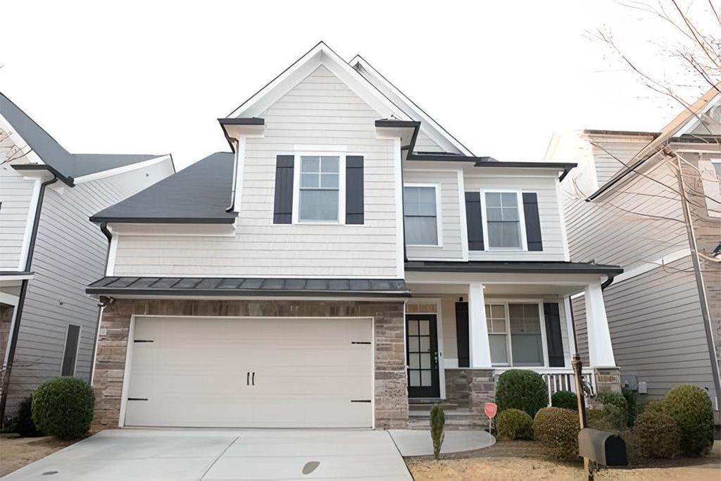 Welcome home to comfort and convenience in the highly sought-after Dupont Commons community. This fully furnished two-story single-family home blends modern amenities with serene neighborhood charm, offering flexible lease options of 6–12 months, with the option to bring your own furniture.
Inside, you’ll find an oversized primary suite with a relaxing sitting area, a luxurious bath, and a spacious walk-in closet. Secondary bedrooms are equally impressive, each featuring a walk-in closet for ample storage. The chef-inspired kitchen boasts stainless steel appliances, sleek cabinetry, and a seamless flow into the open living area, ideal for everyday living or entertaining. Step outside to enjoy an extended deck, perfect for morning coffee, evening dinners, or relaxing at the end of the day. Please note that basement access is reserved and not available to the tenant.
Dupont Commons is one of West Midtown’s most vibrant communities, offering resort-style amenities including a clubhouse, fitness center, sparkling pool, bocce courts, playgrounds, multiple parks, and a scenic pond with waterfalls. Nearby, you’ll find Publix, Westside Village, Scofflaw Brewery, Fox Bros. Barbecue, Topgolf, and Chattahoochee Food Works, giving you endless options for shopping, dining, and entertainment. Residents also enjoy easy access to the Atlanta BeltLine and nearby trails for walking, running, and biking.
Top-rated schools in the area include Bolton Academy Elementary, Sutton Middle School, and North Atlanta High School. Public transportation is within reach via nearby bus routes and shuttles, and major highways provide quick connections to Buckhead, Vinings, Midtown, and Downtown, making the city easily accessible.
This home offers a perfect balance of luxury and flexibility. Whether you’re looking for a fully furnished move-in-ready experience or prefer to bring your own style, the choice is yours. With its spacious layout, peaceful location, and proximity to shopping, dining, and entertainment, 1429 Dupont Commons Circle NW isn’t just a rental—it’s a lifestyle. Schedule your private tour today to experience all this community has to offer.