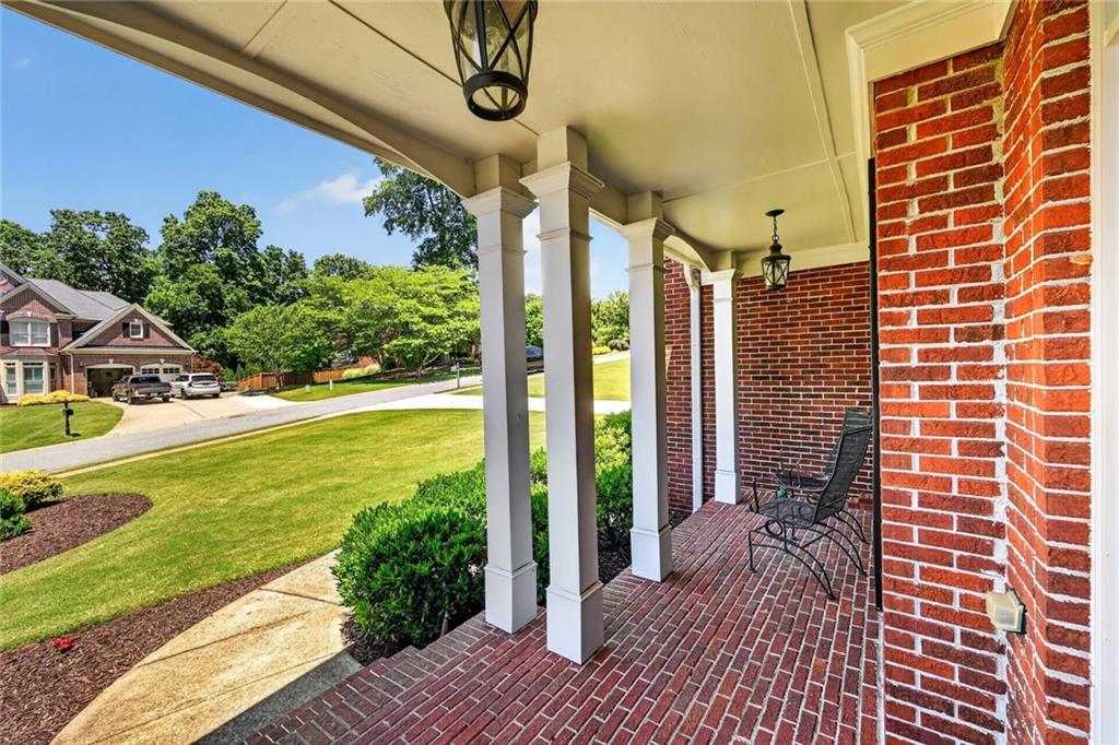 5390 Avonshire Lane