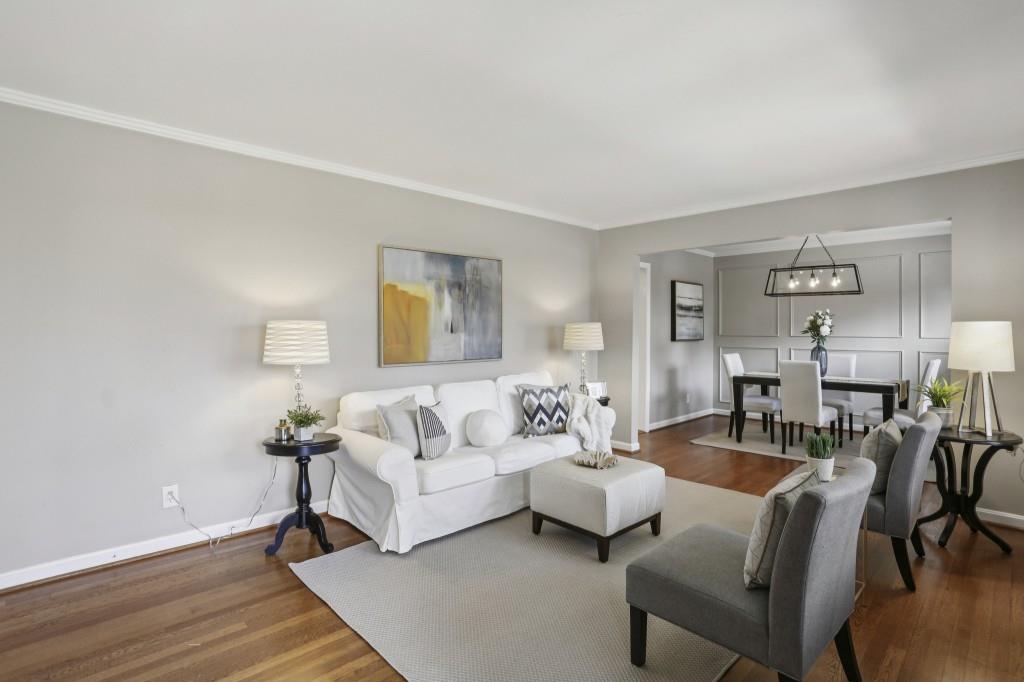 2736 Hunting Hill Lane