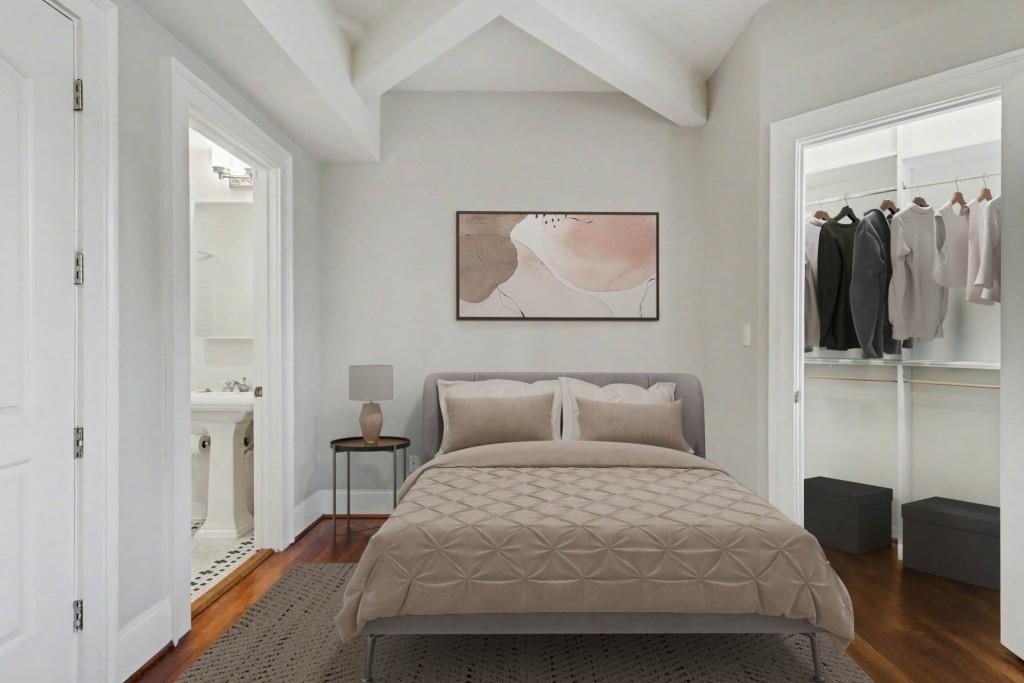 908 Juniper Street NE 206