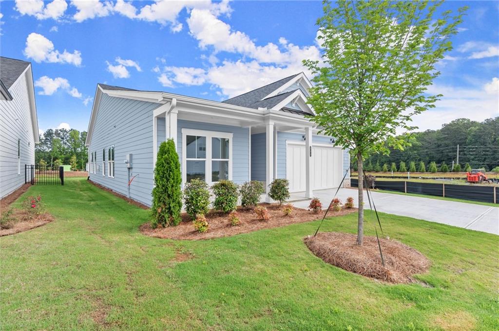 484 Fescue Court NW
