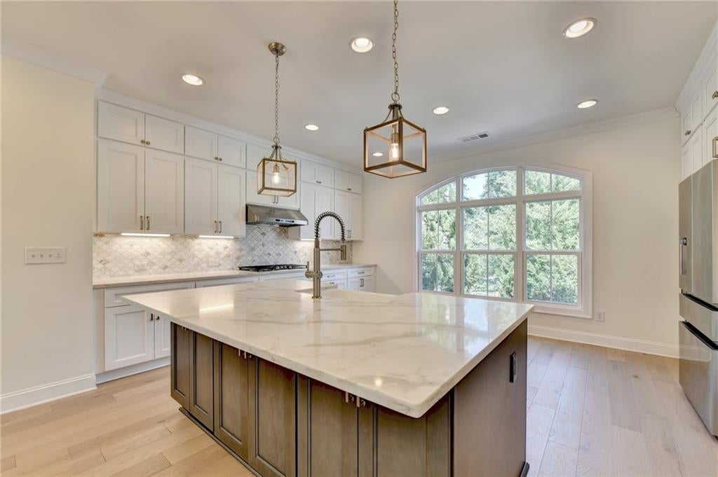 1701 Kenstone Walk