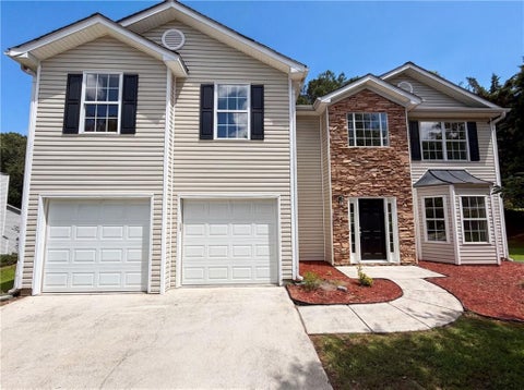 Homes For Sale - 3582 Coveside Court<br/> Loganville, GA 30052