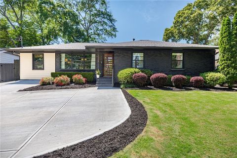 Photo of 2334 Cortez Way NE, Brookhaven, GA 30319 (MLS # 7758069)