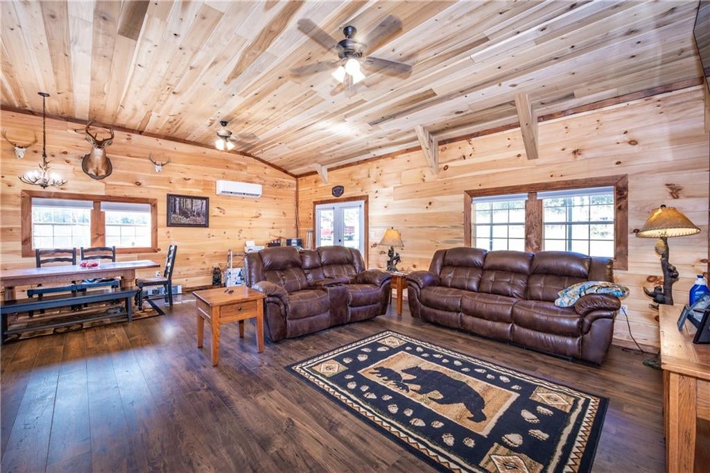 7930 Henderson Mountain Road