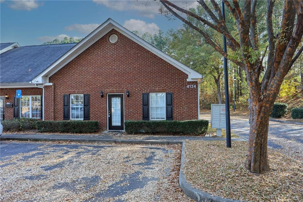 Photo 1 of 18 — 4124 Chattahoochee Trace, Duluth, GA 30097