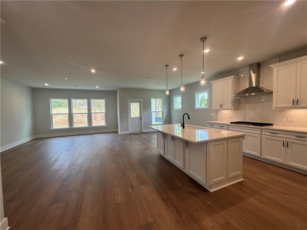 4660 Rosarian Drive
