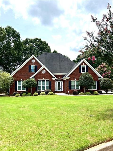 Homes For Sale - 5899 Alpine Court<br/> Hoschton, GA 30548