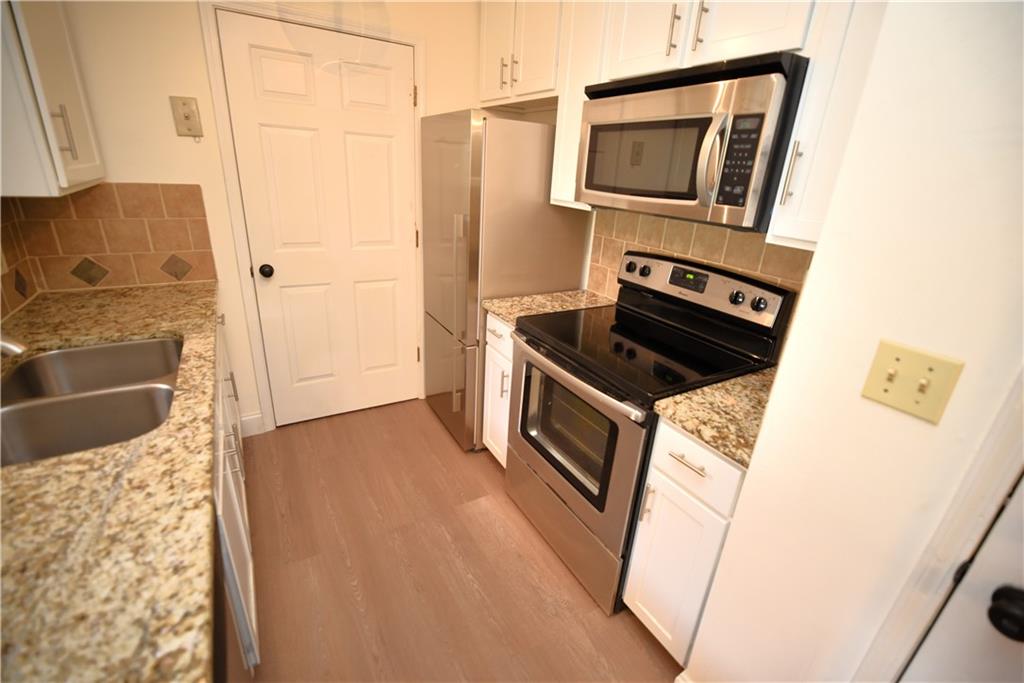 1075 Peachtree Walk NE A519