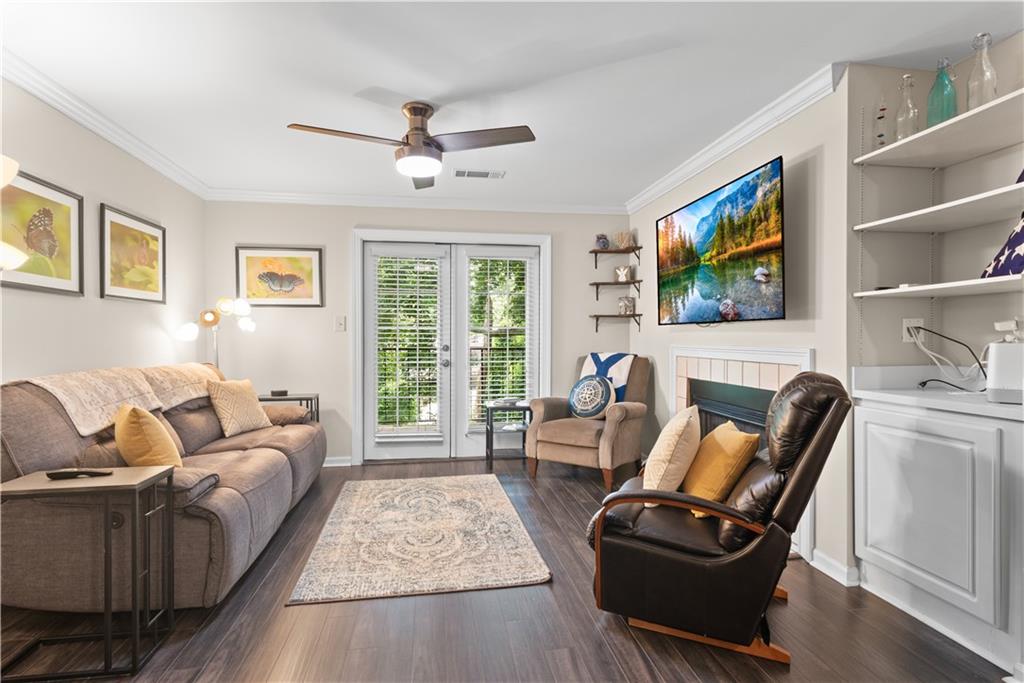 3655 Habersham Road NE B240
