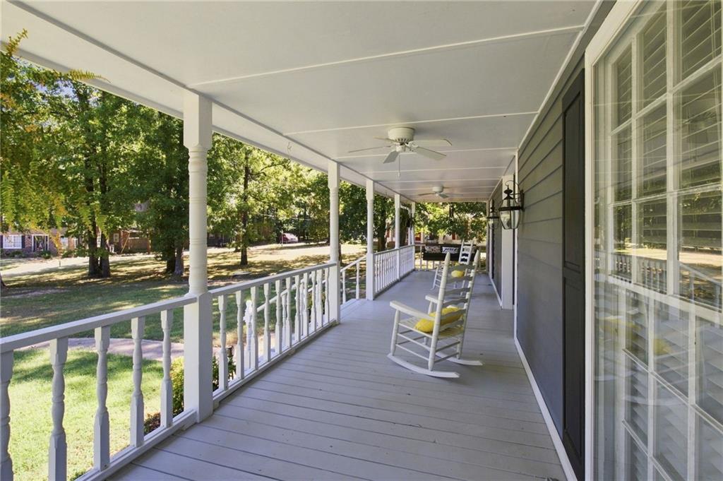 108 E Creekview Drive Drive SW