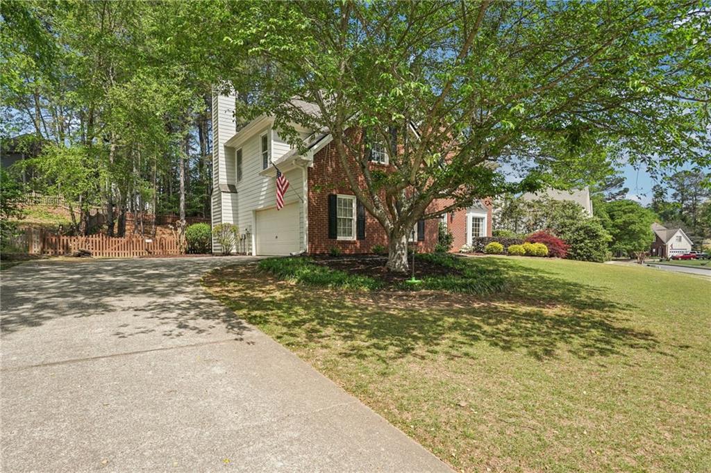 605 Silverberry Lane