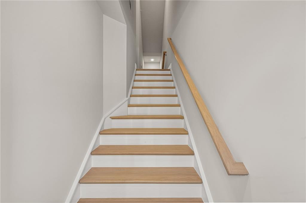 ROWAN WALK - Residential Lease