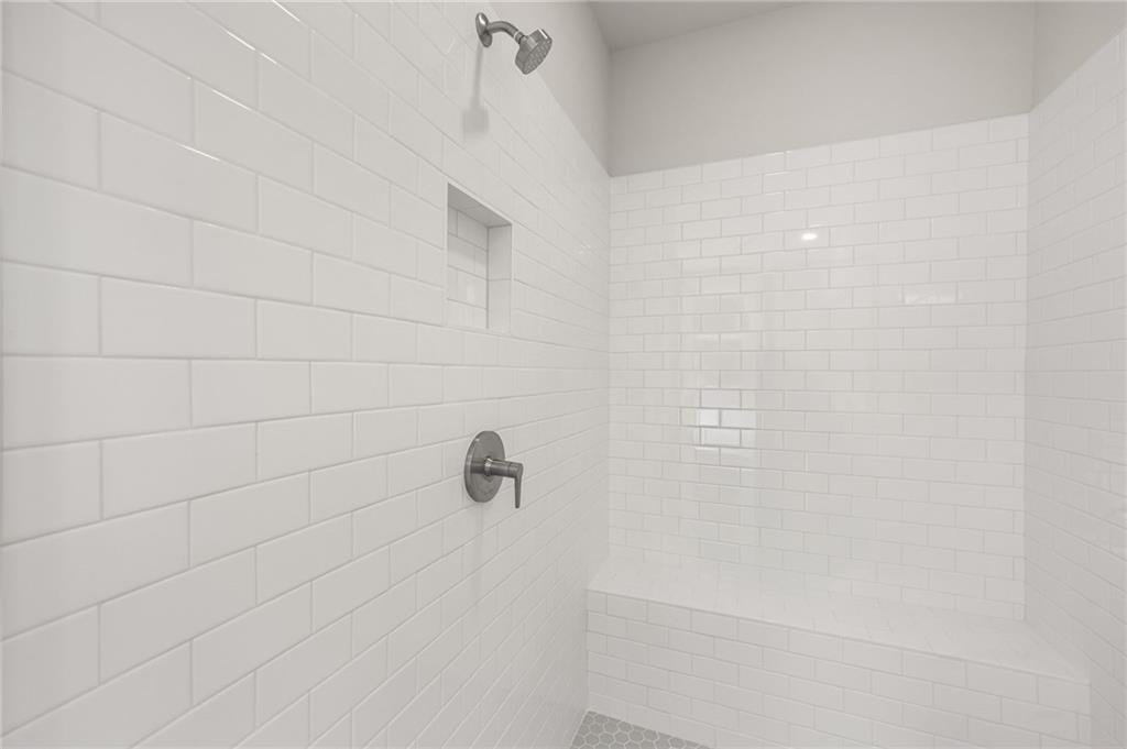 ROWAN WALK - Residential Lease