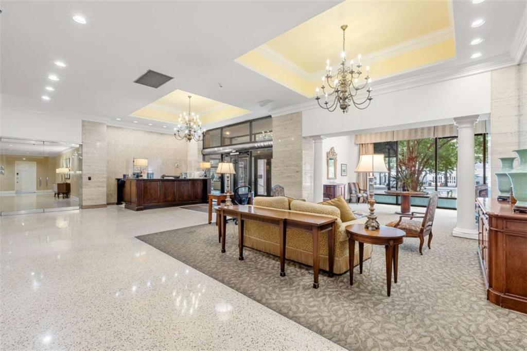300 Peachtree Street 14H