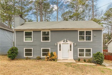 Homes For Sale - 2083 Tidwell Trail<br/> Stone Mountain, GA 30088