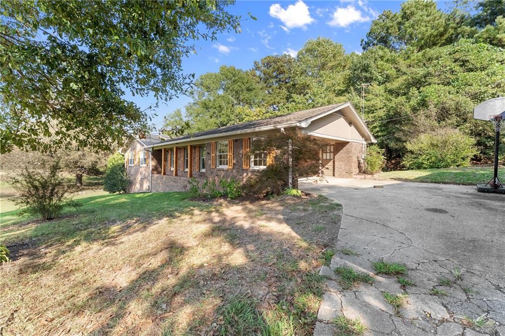 3675 Roy Parks Road