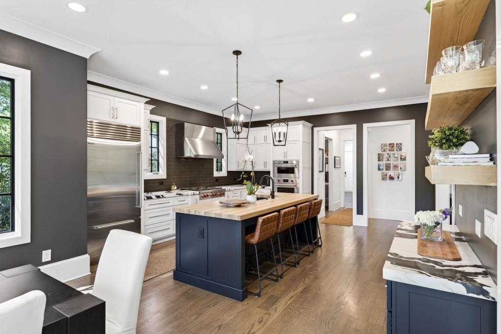 4075 Peachtree Dunwoody Road NE