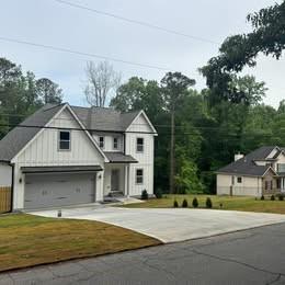320 Hunnicutt Road SE