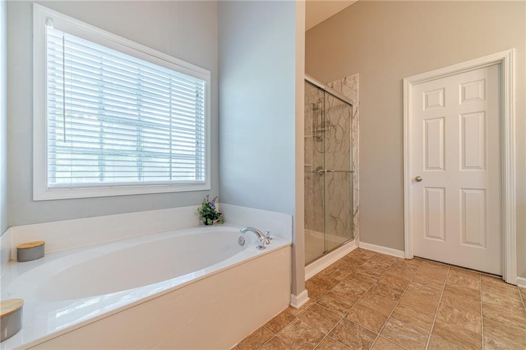 1031 High Tide Court, Loganville, Georgia image 14