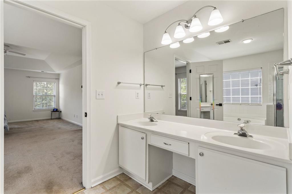 209 Courtland Oaks Drive, Marietta, Georgia image 31