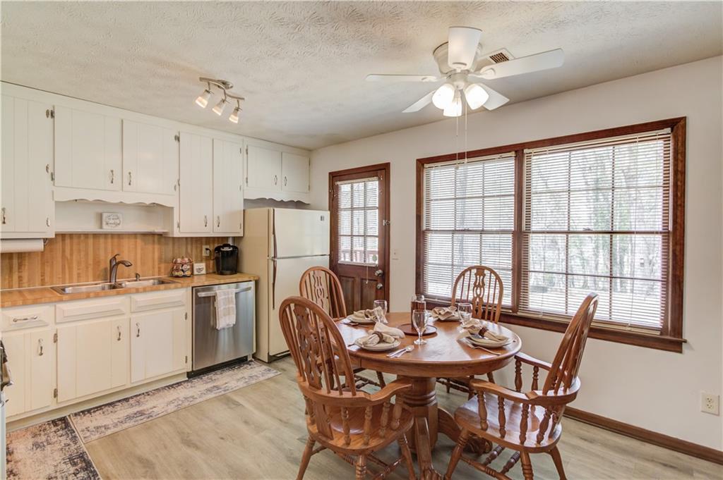 4241 Friar Tuck Lane, Buford, Georgia image 11
