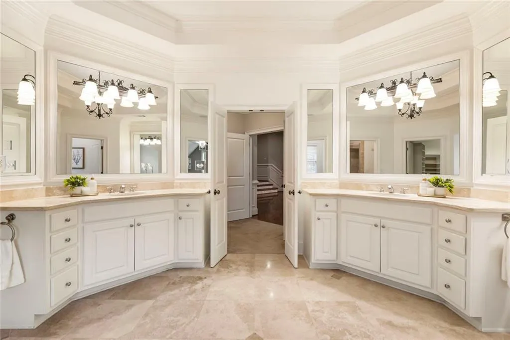 Milton, Georgia 30004, United States, 5 Bedrooms Bedrooms, ,6 BathroomsBathrooms,Residential,Active,247643